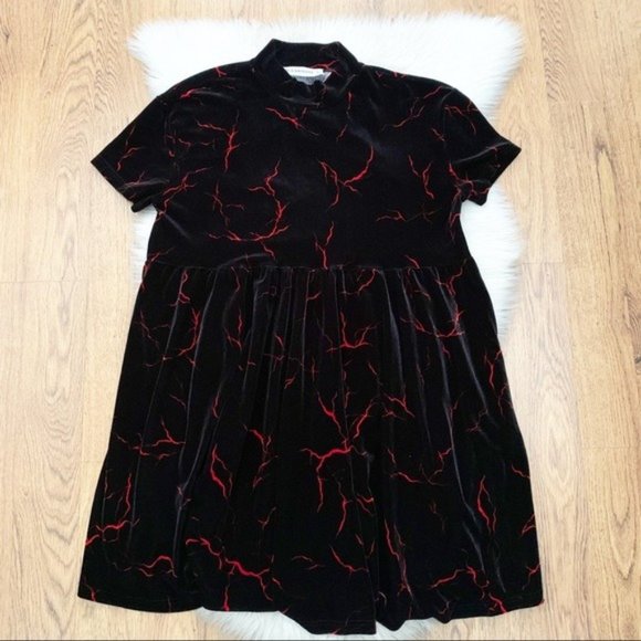 Black Friday Dress - Picture 1 of 8